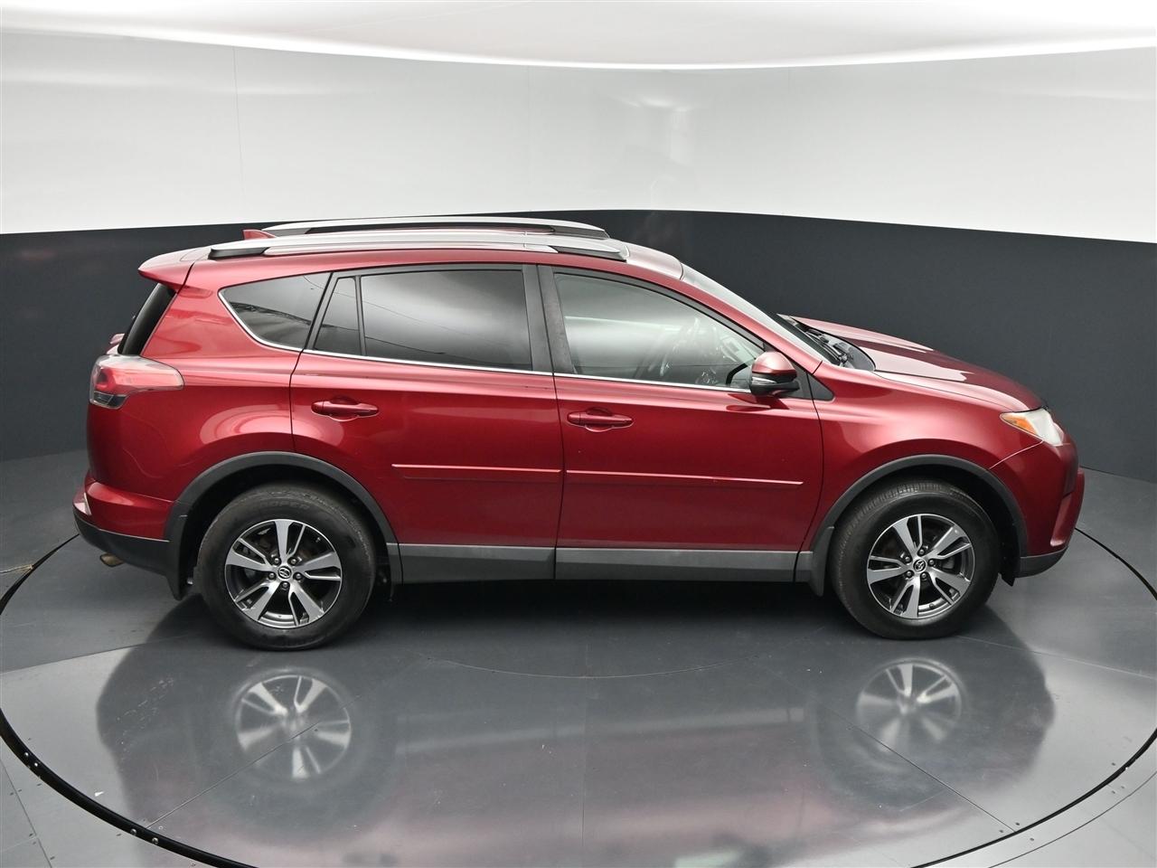 Toyota RAV4 XLE AWD 2018