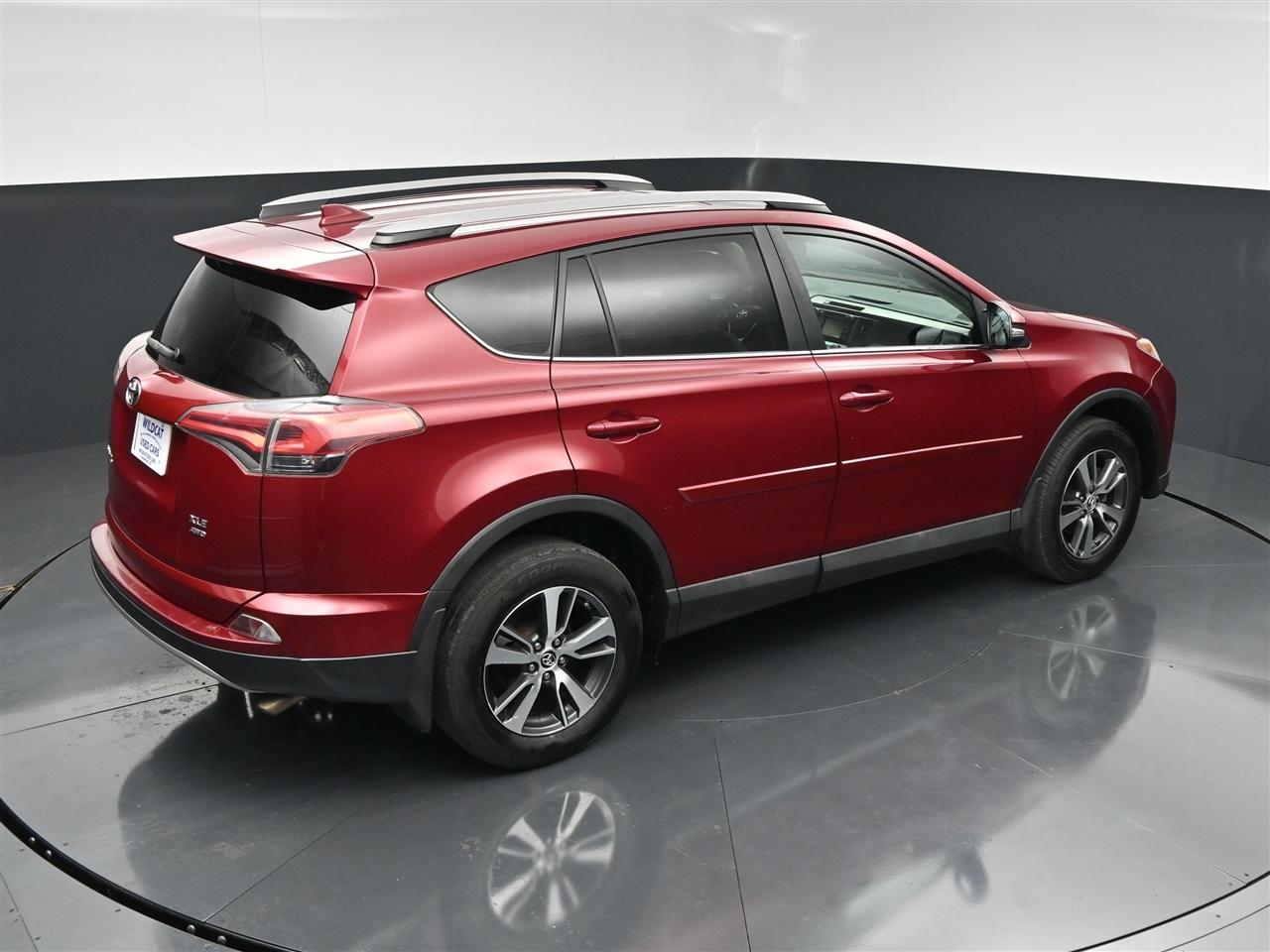 Toyota RAV4 XLE AWD 2018