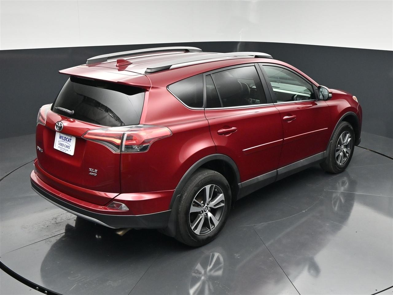 Toyota RAV4 XLE AWD 2018