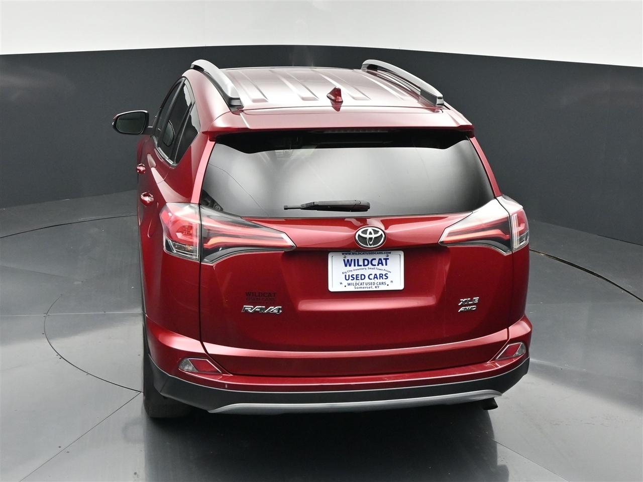 Toyota RAV4 XLE AWD 2018