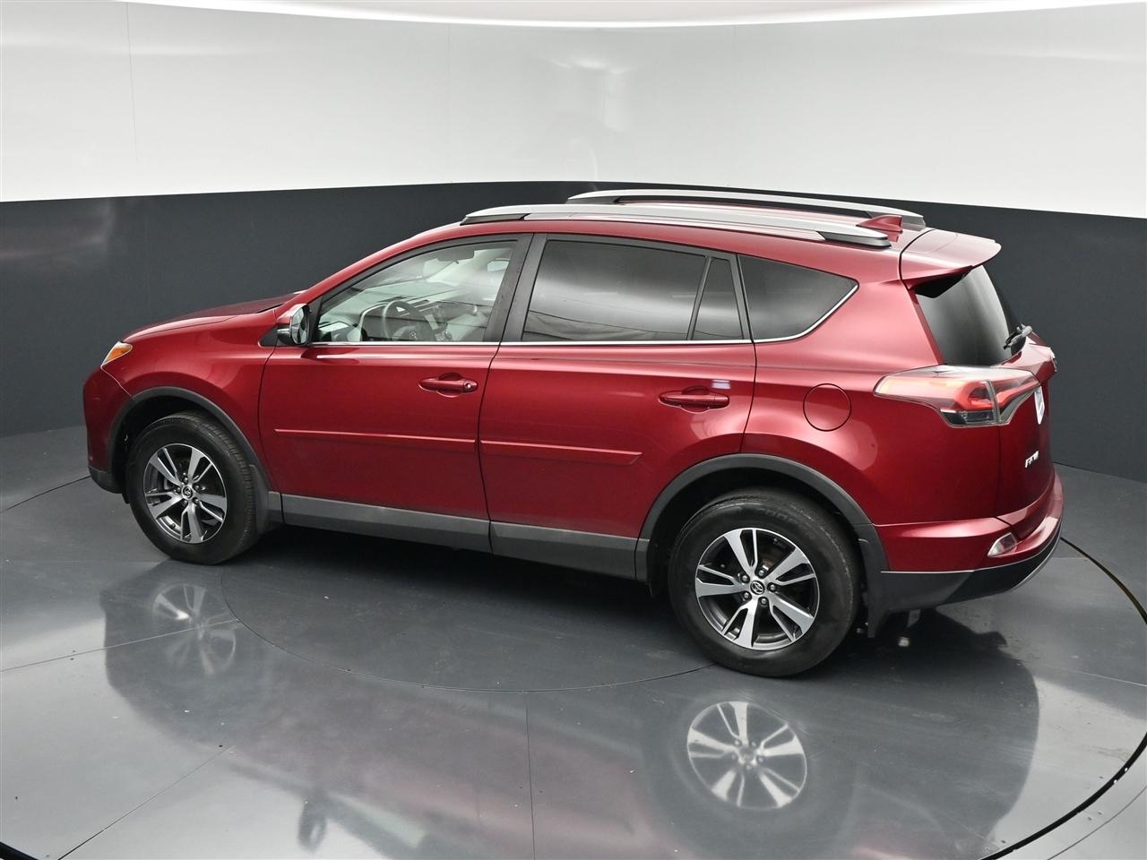 Toyota RAV4 XLE AWD 2018