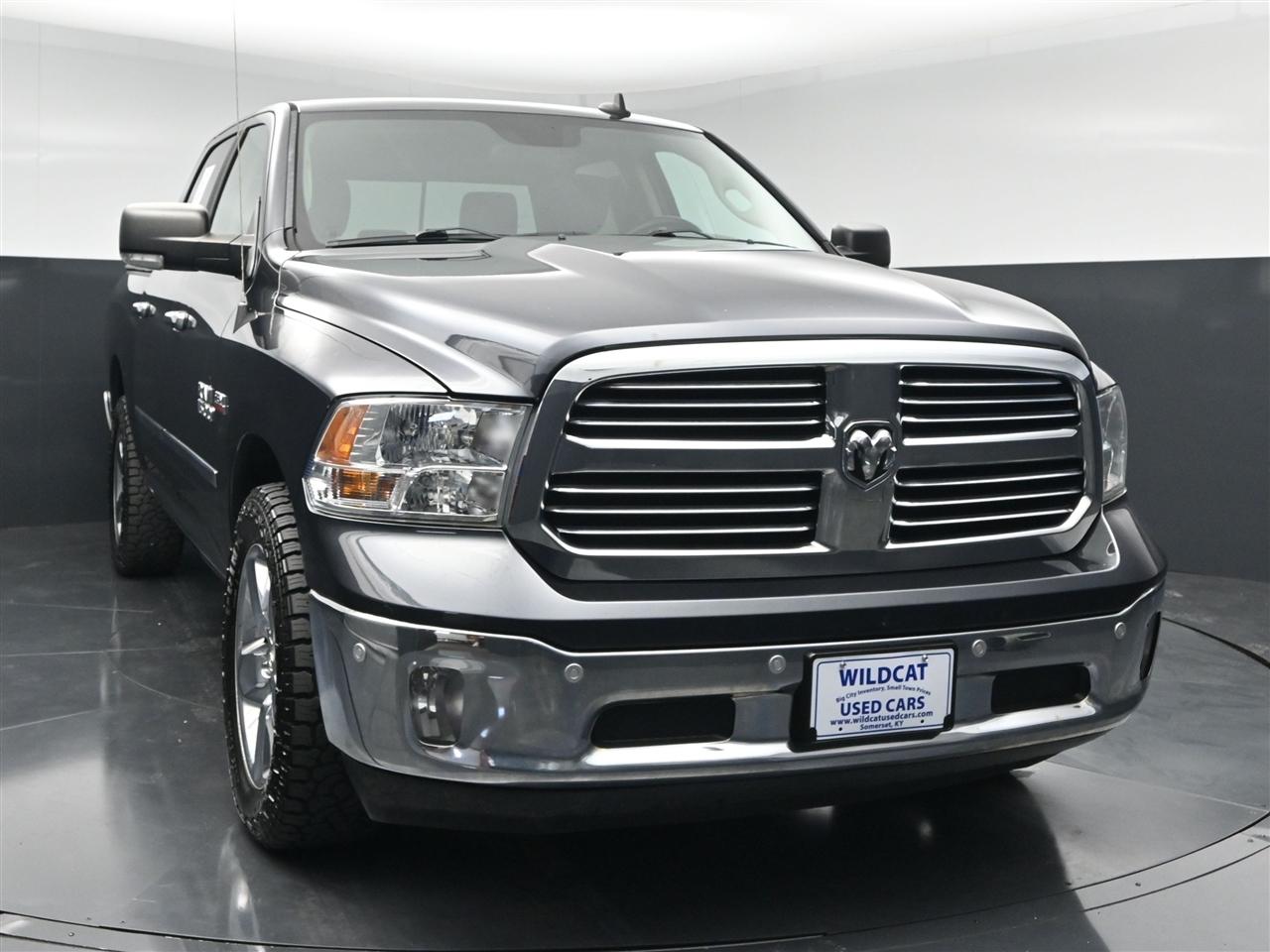 RAM 1500 SLT Crew Cab SWB 4WD 2017