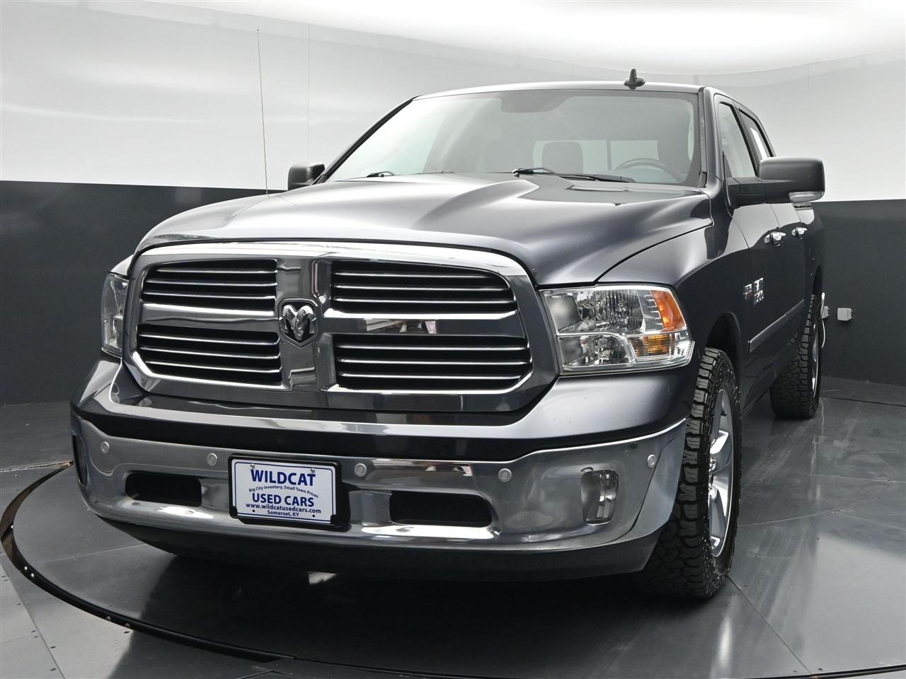 RAM 1500 SLT Crew Cab SWB 4WD 2017