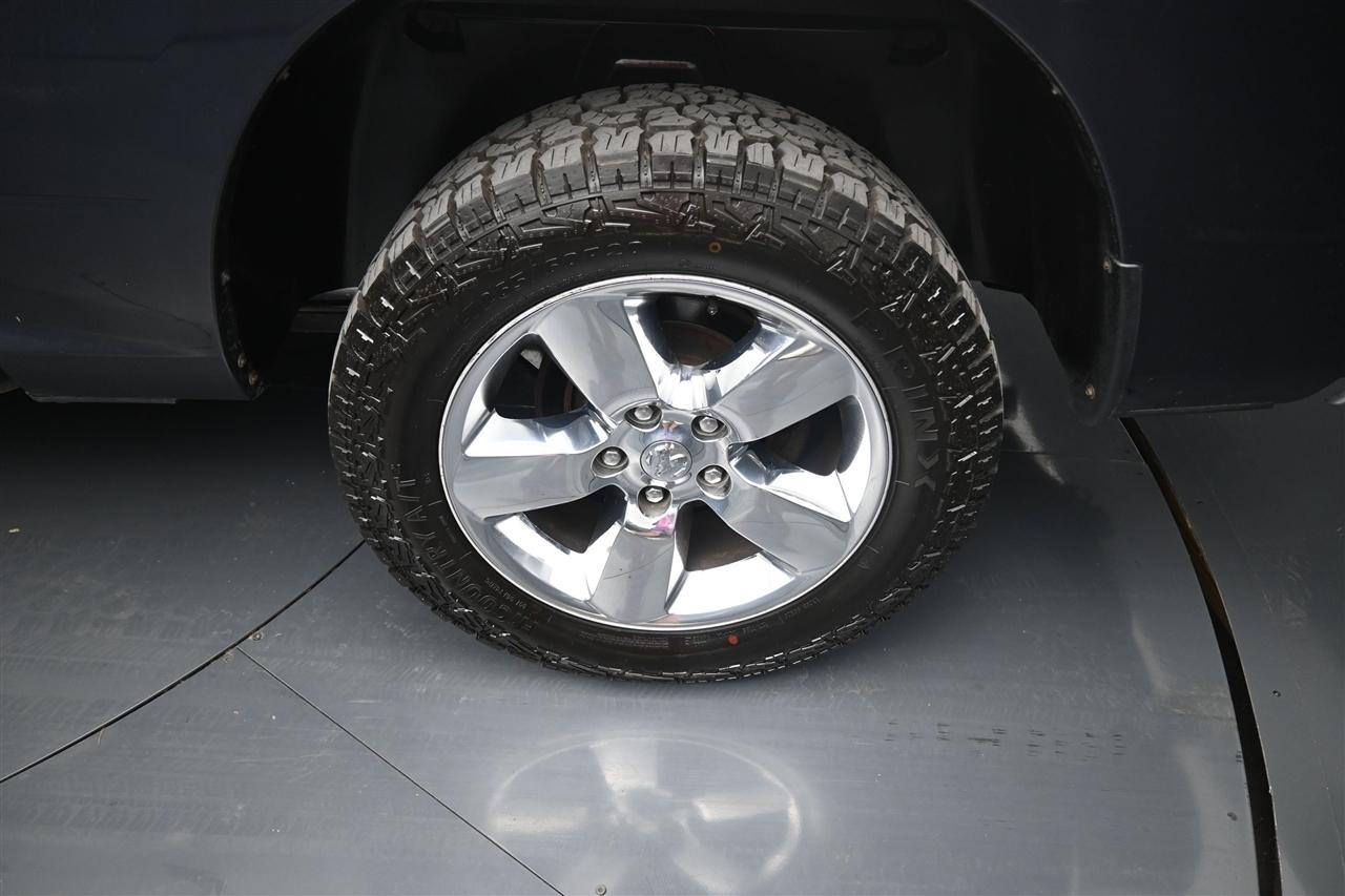 RAM 1500 SLT Crew Cab SWB 4WD 2017