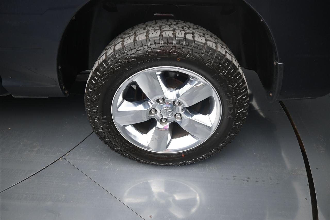 RAM 1500 SLT Crew Cab SWB 4WD 2017