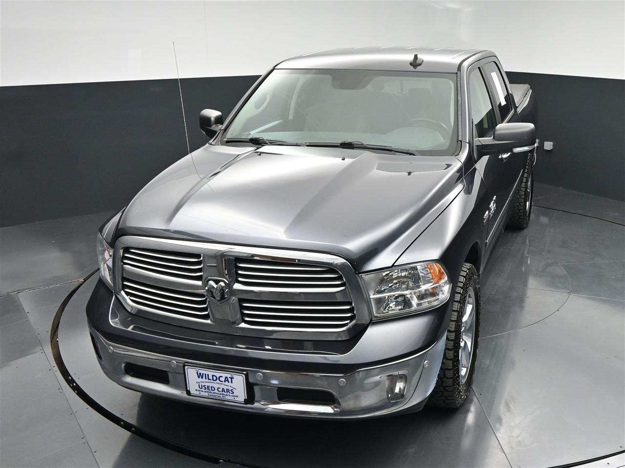 RAM 1500 SLT Crew Cab SWB 4WD 2017