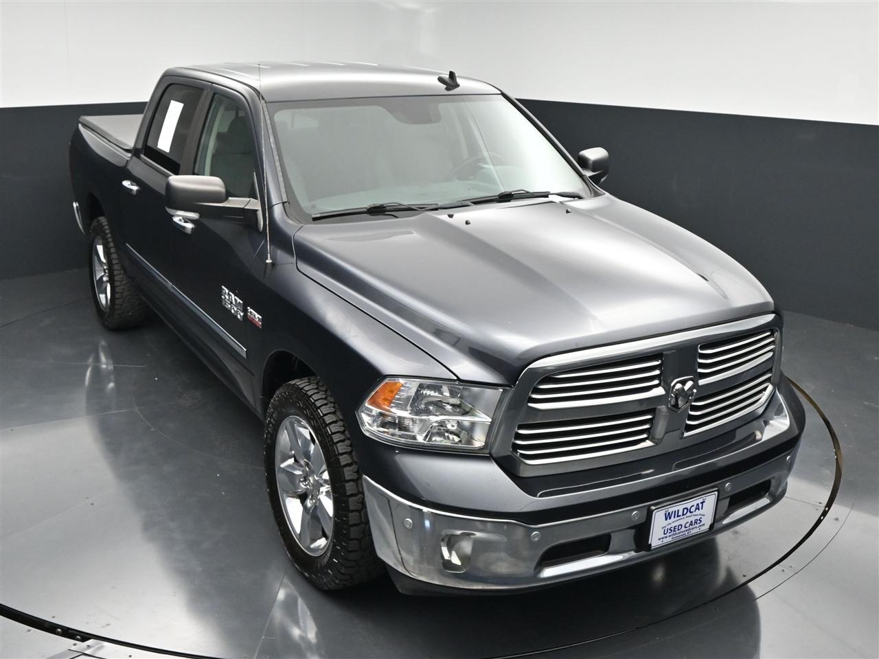 RAM 1500 SLT Crew Cab SWB 4WD 2017