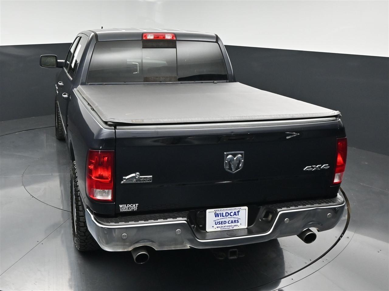RAM 1500 SLT Crew Cab SWB 4WD 2017