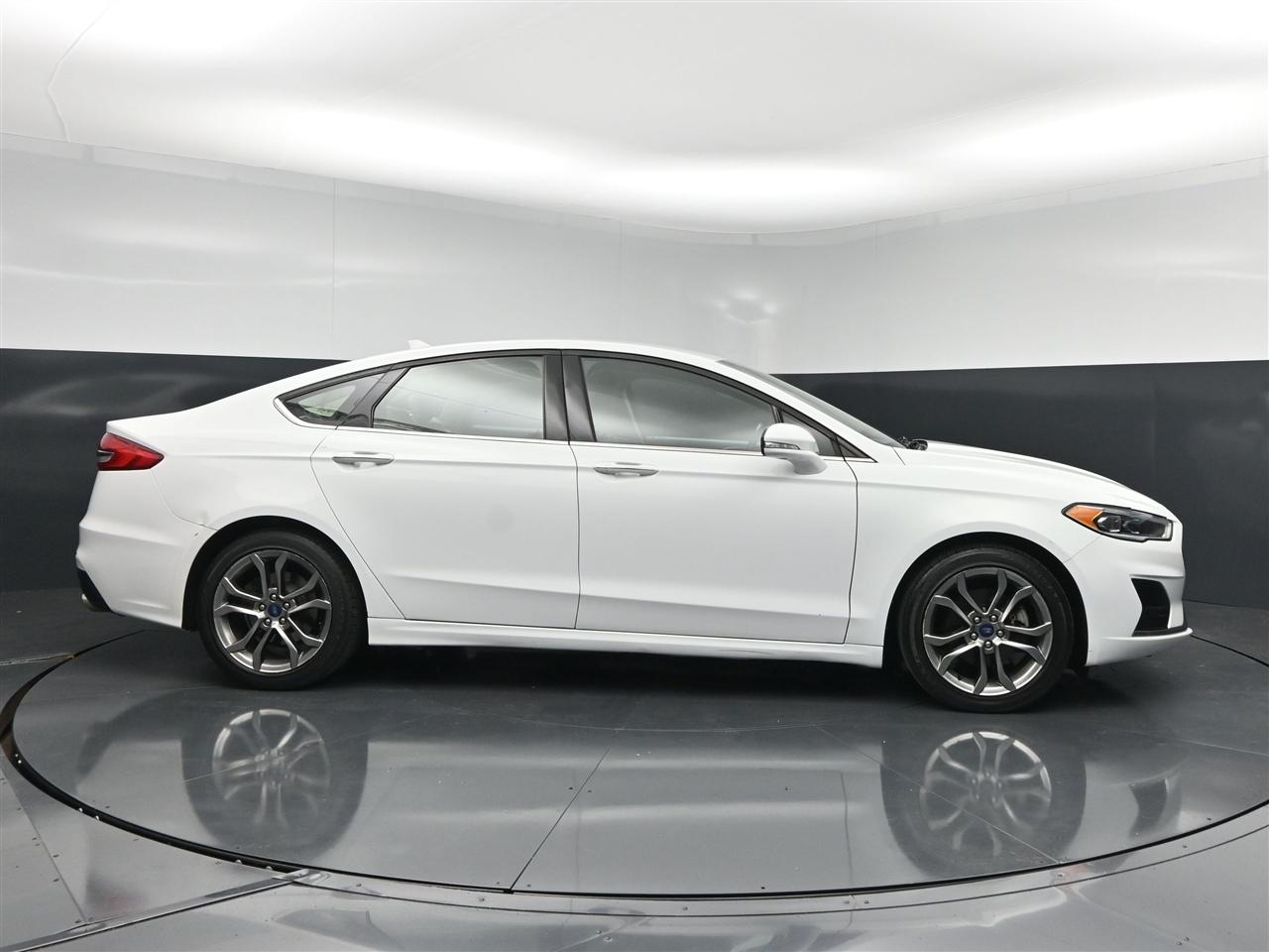 Ford Fusion SEL 2020
