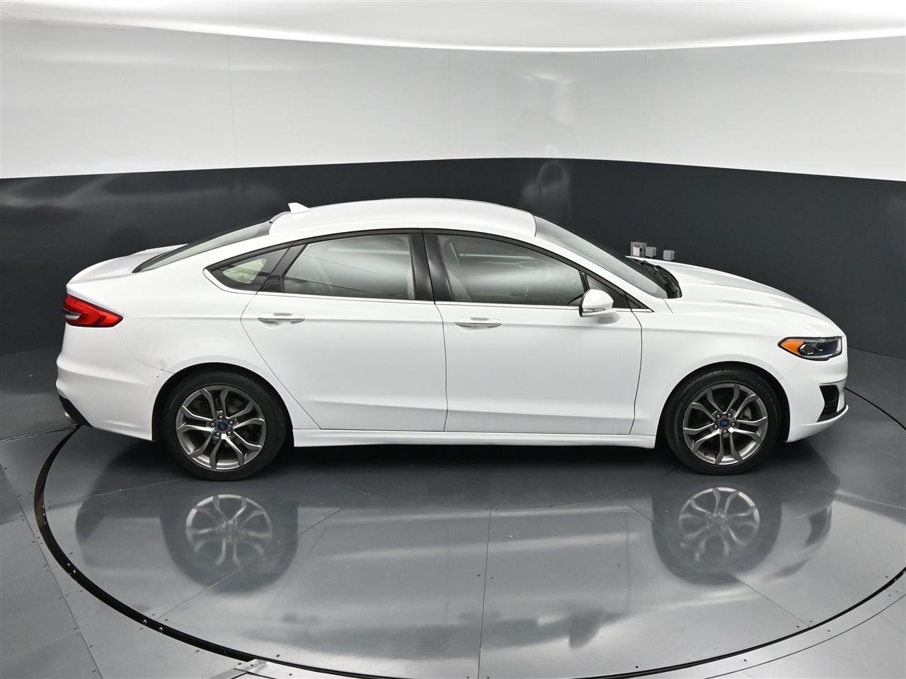 Ford Fusion SEL 2020