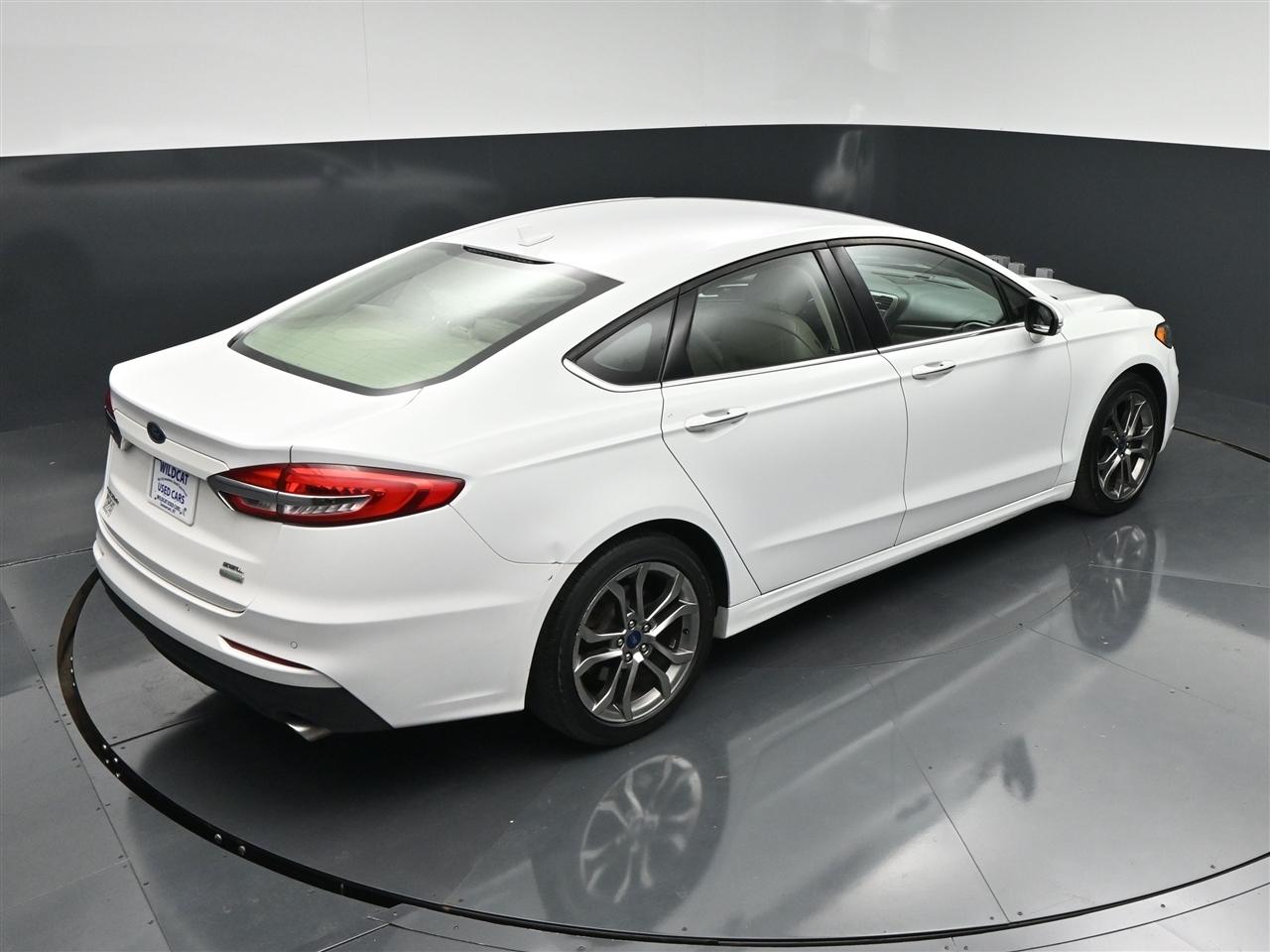 Ford Fusion SEL 2020
