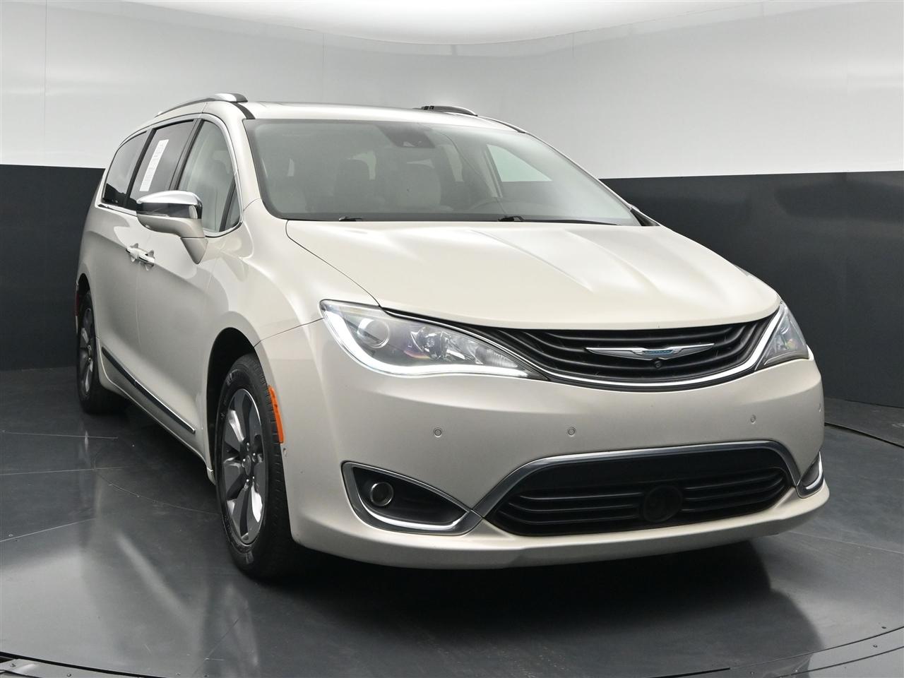 2017 Chrysler Pacifica Hybrid Platinum