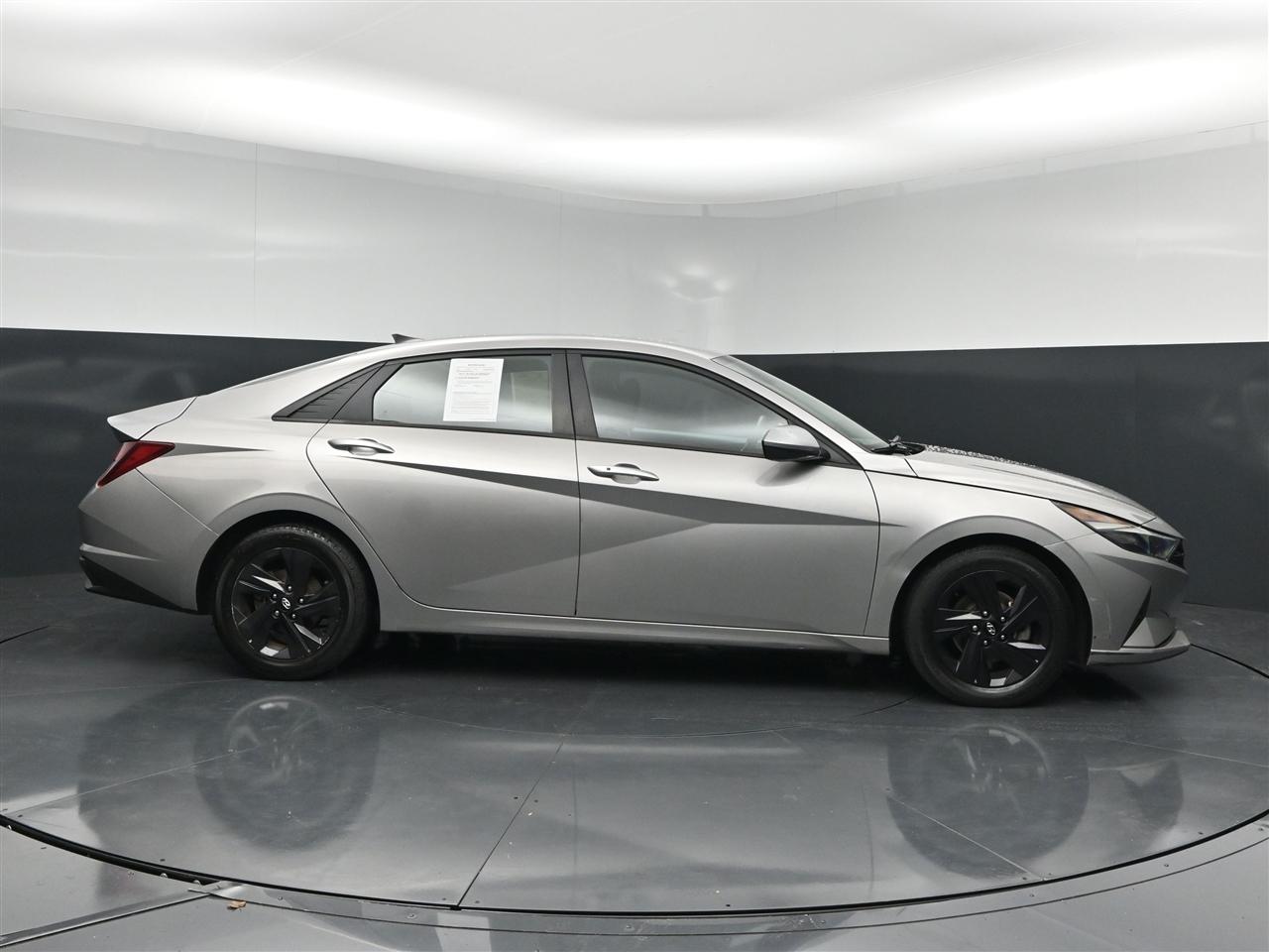 Hyundai Elantra SEL 2021