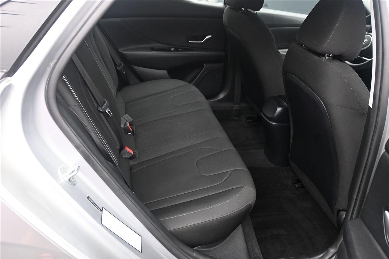Hyundai Elantra SEL 2021