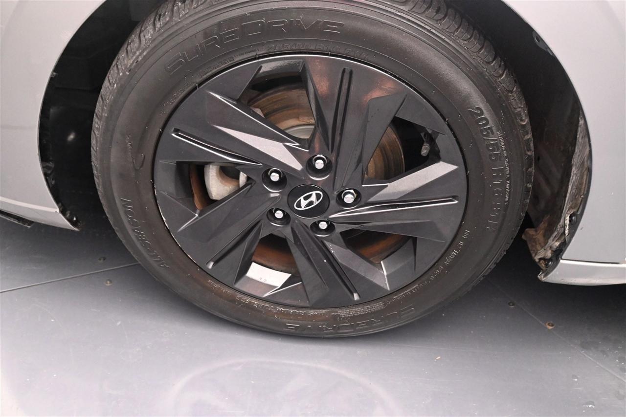 Hyundai Elantra SEL 2021