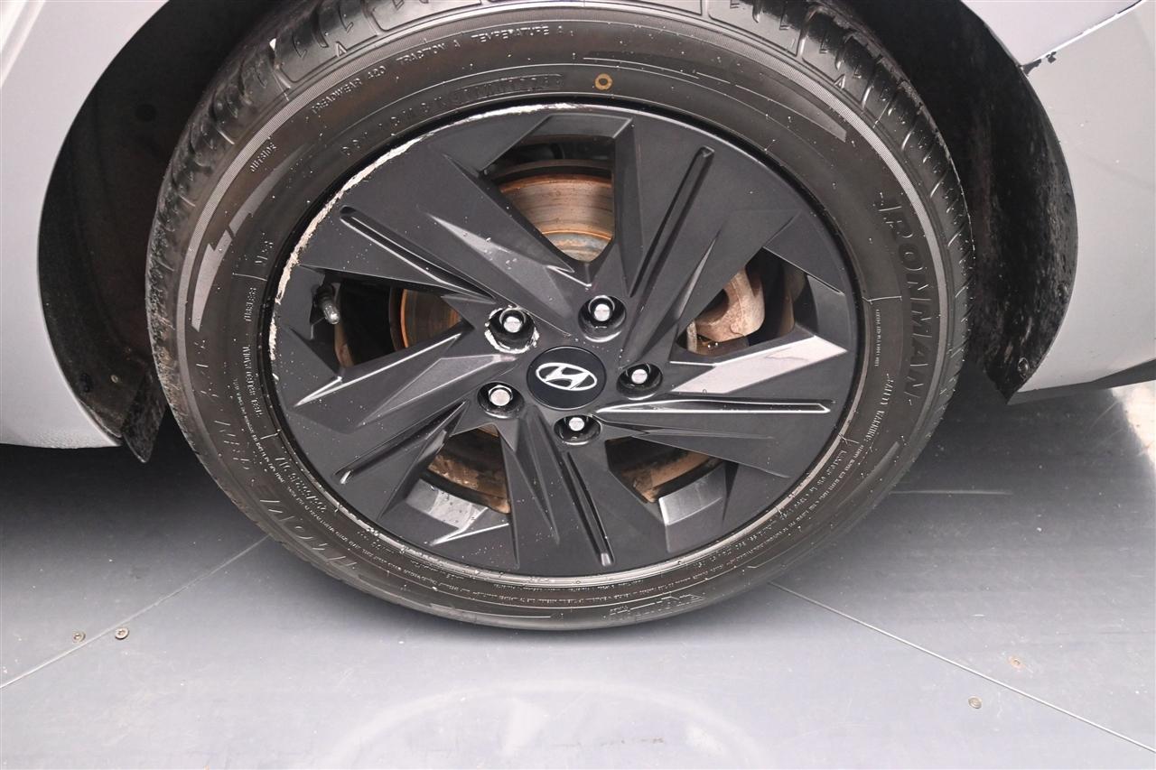 Hyundai Elantra SEL 2021