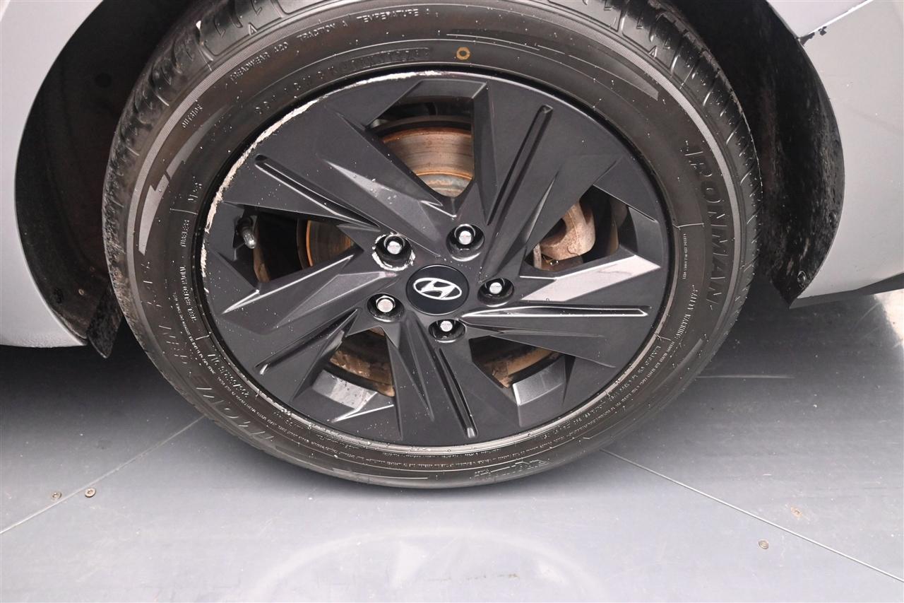 Hyundai Elantra SEL 2021