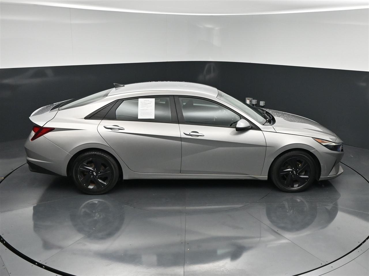 Hyundai Elantra SEL 2021