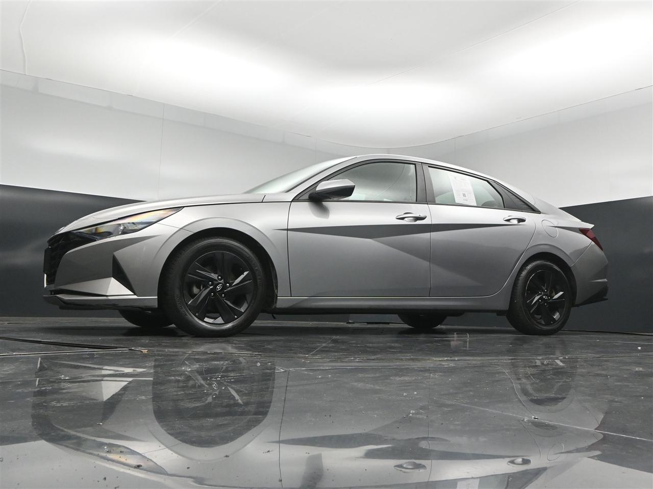 Hyundai Elantra SEL 2021