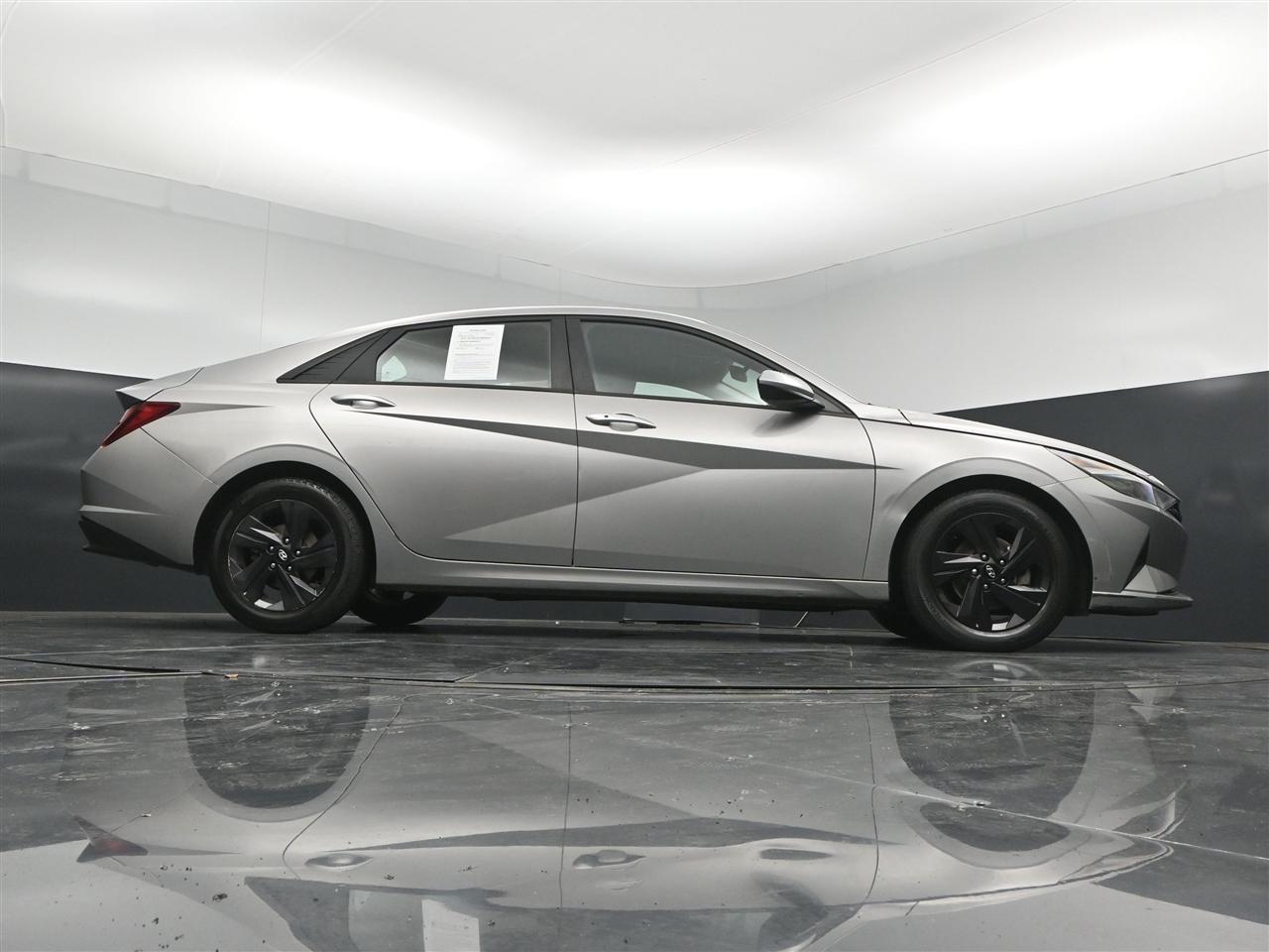 Hyundai Elantra SEL 2021