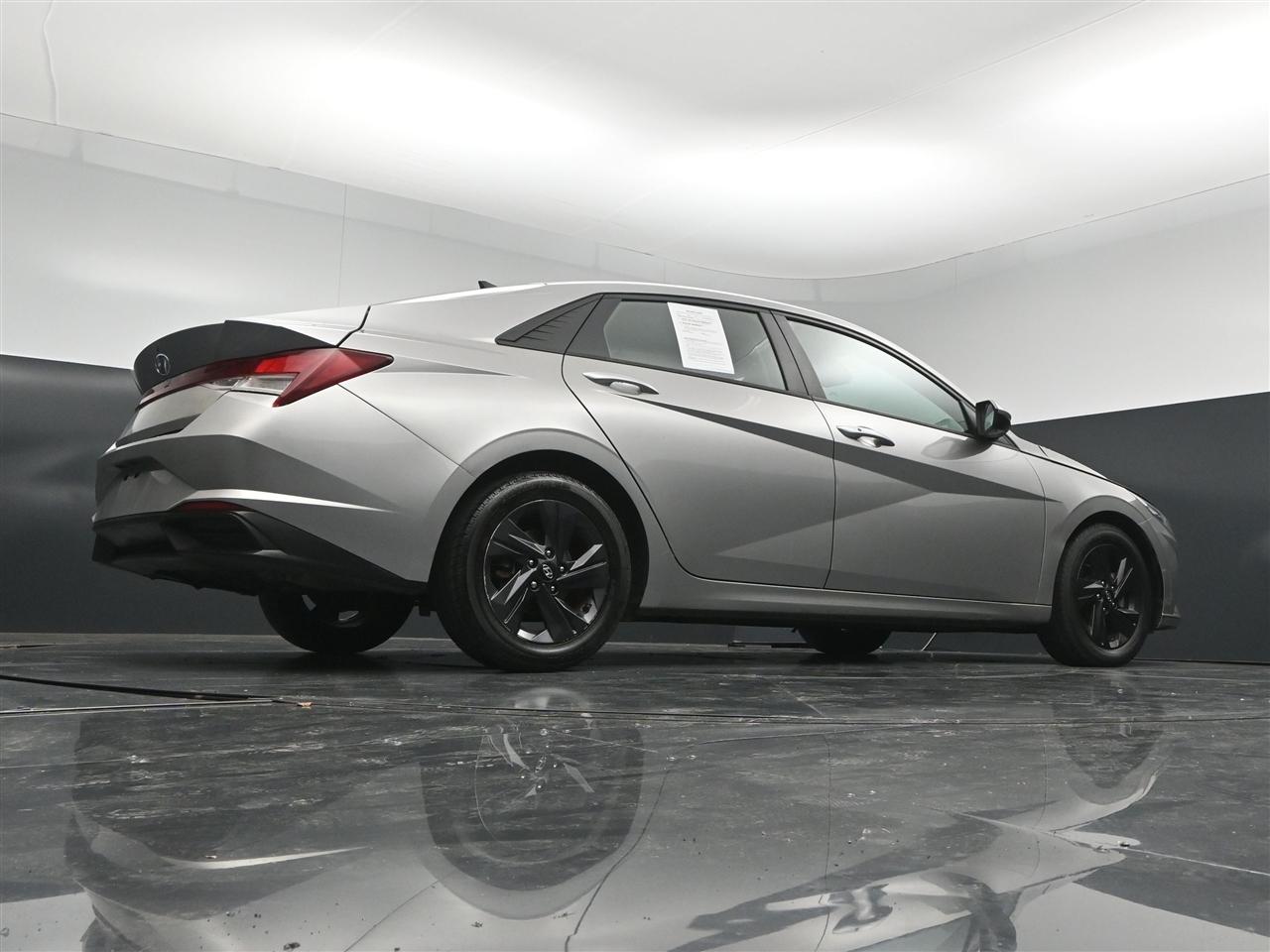 Hyundai Elantra SEL 2021