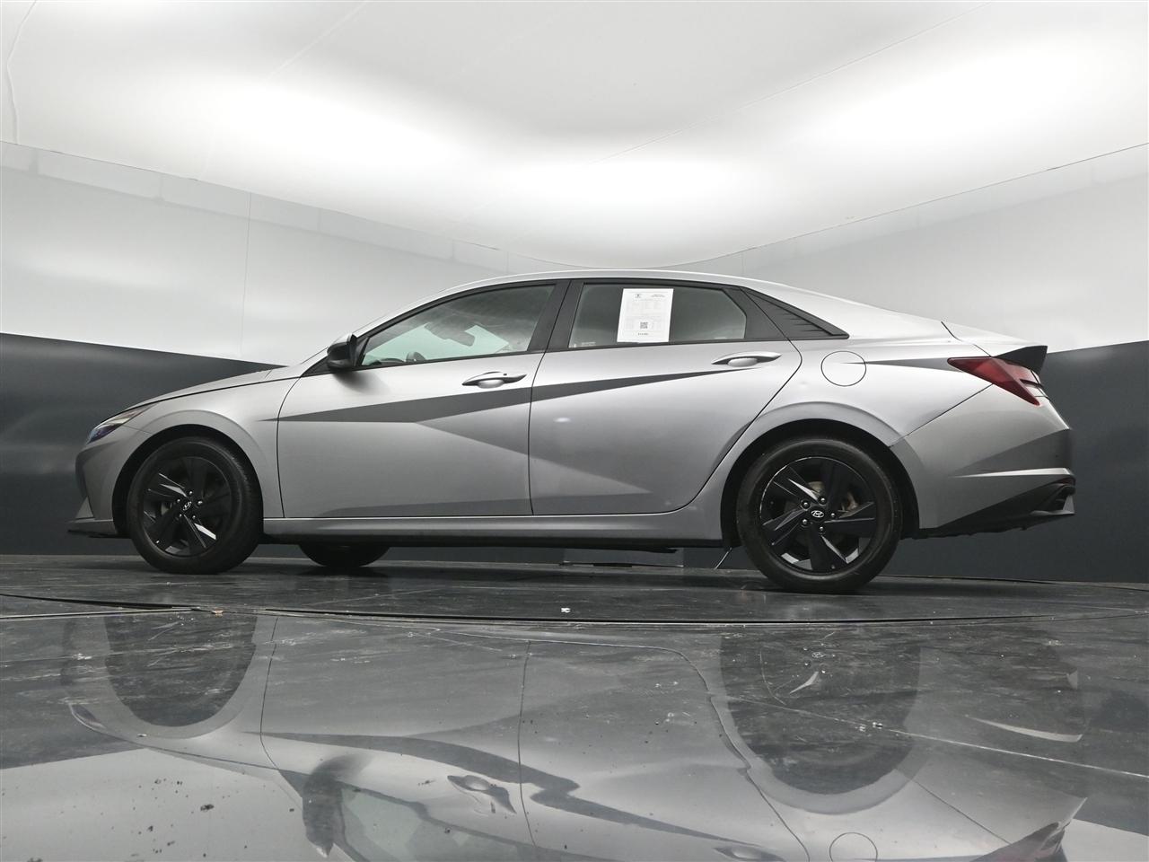Hyundai Elantra SEL 2021