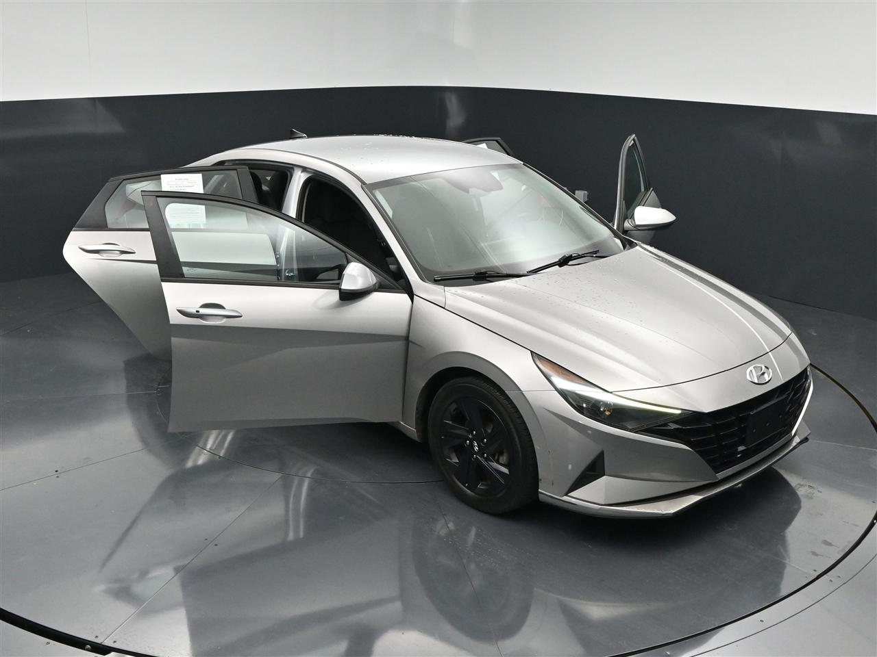Hyundai Elantra SEL 2021
