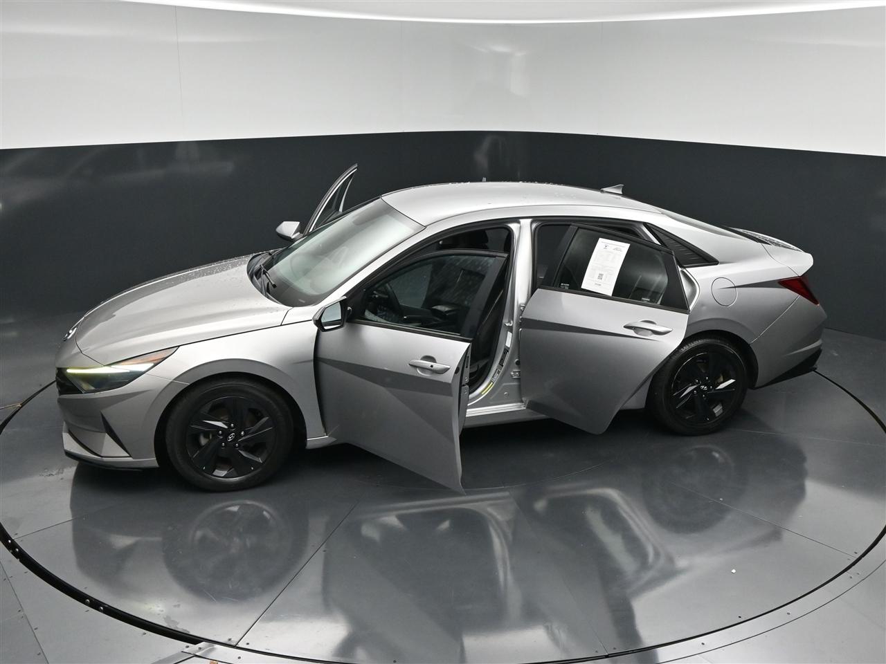 Hyundai Elantra SEL 2021