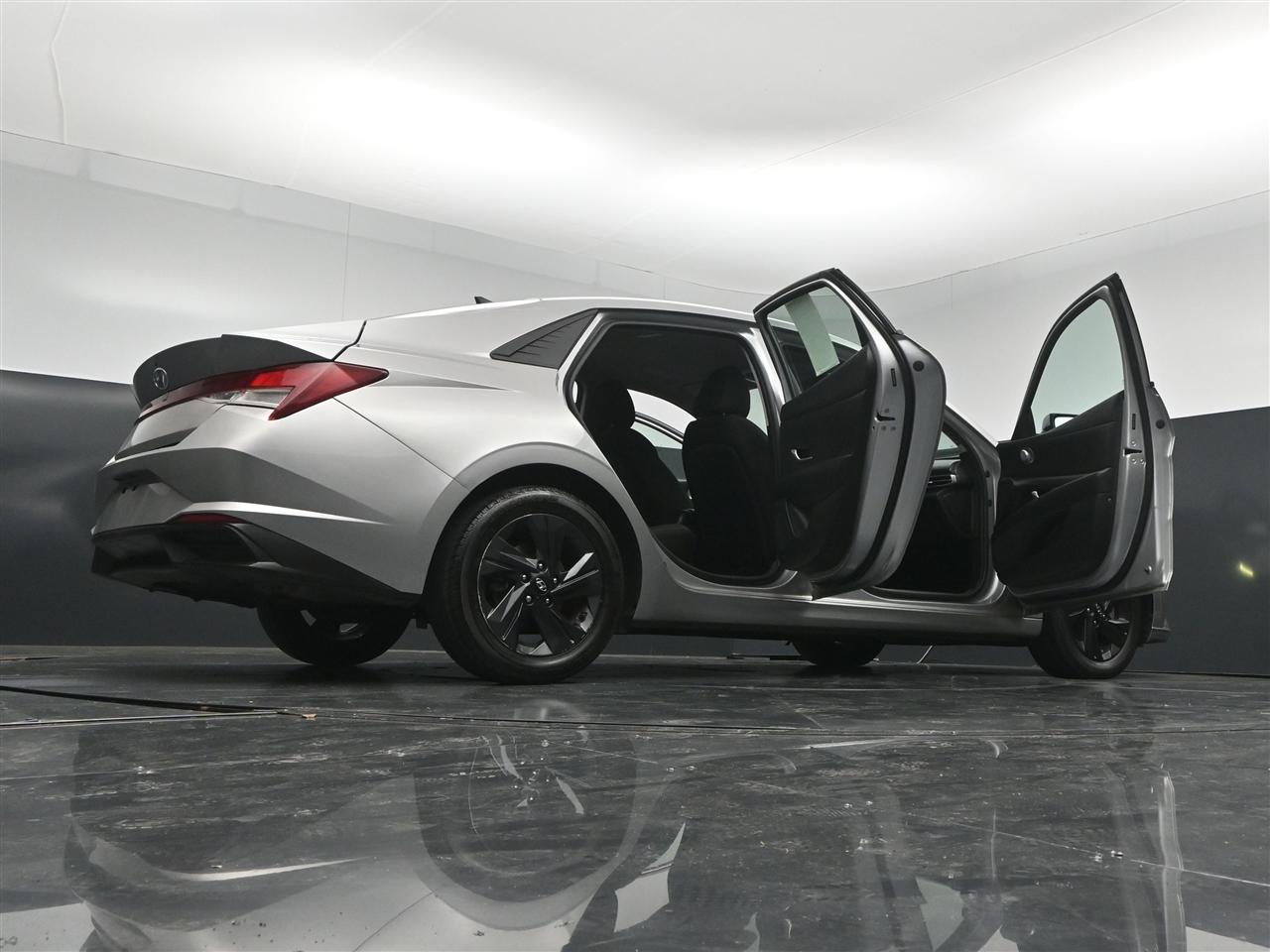 Hyundai Elantra SEL 2021