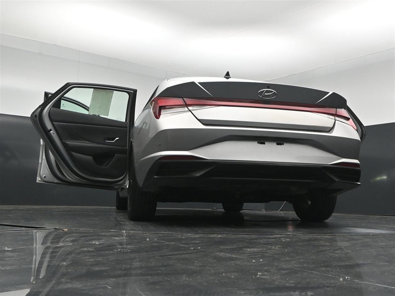 Hyundai Elantra SEL 2021