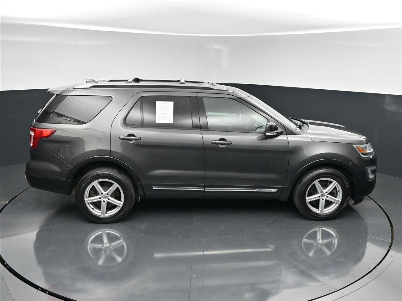 Ford Explorer XLT 4WD 2017