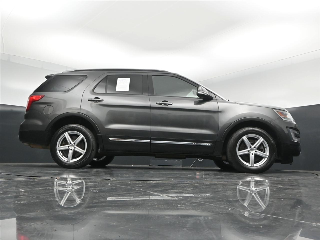 Ford Explorer XLT 4WD 2017