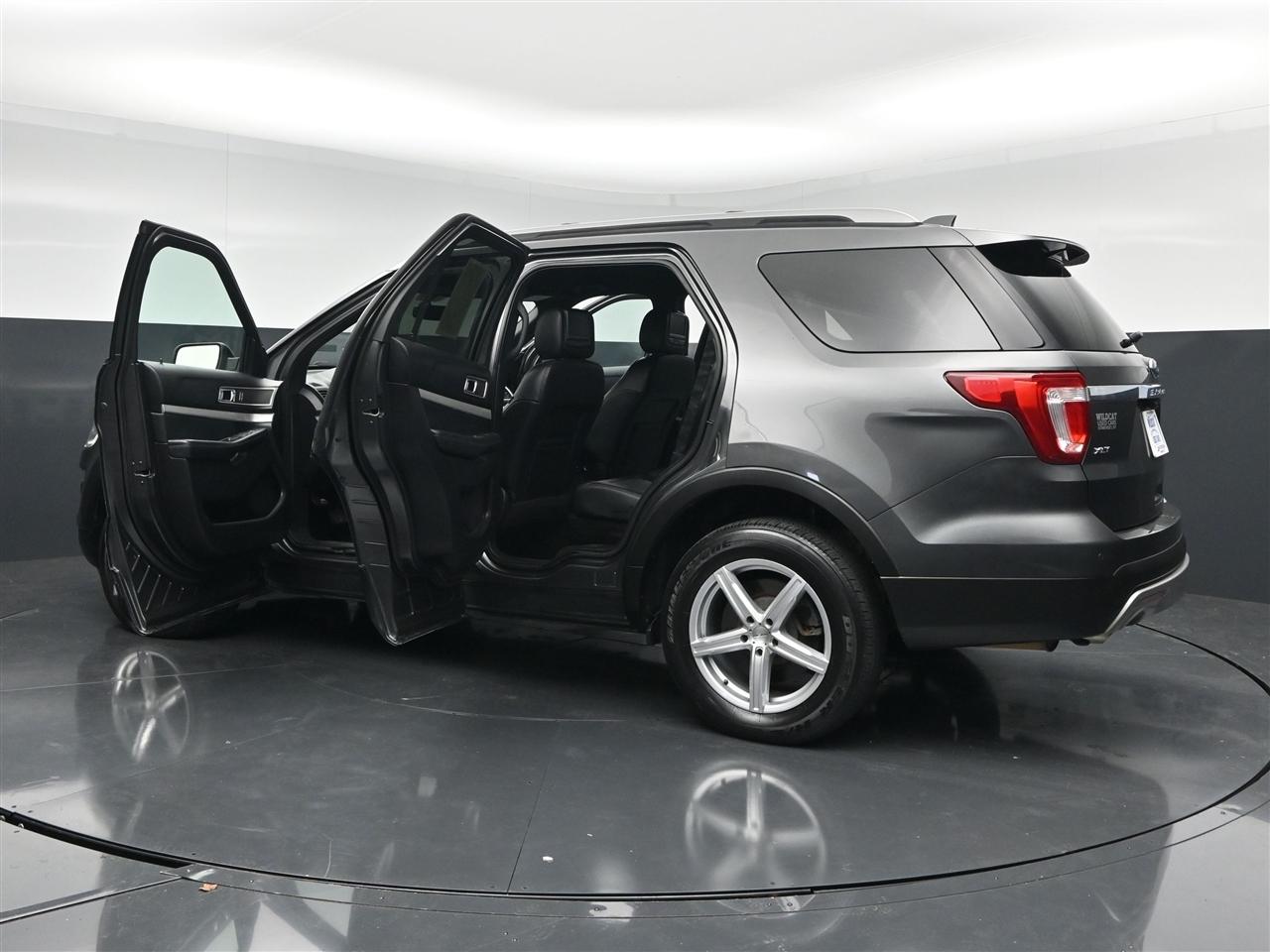 Ford Explorer XLT 4WD 2017