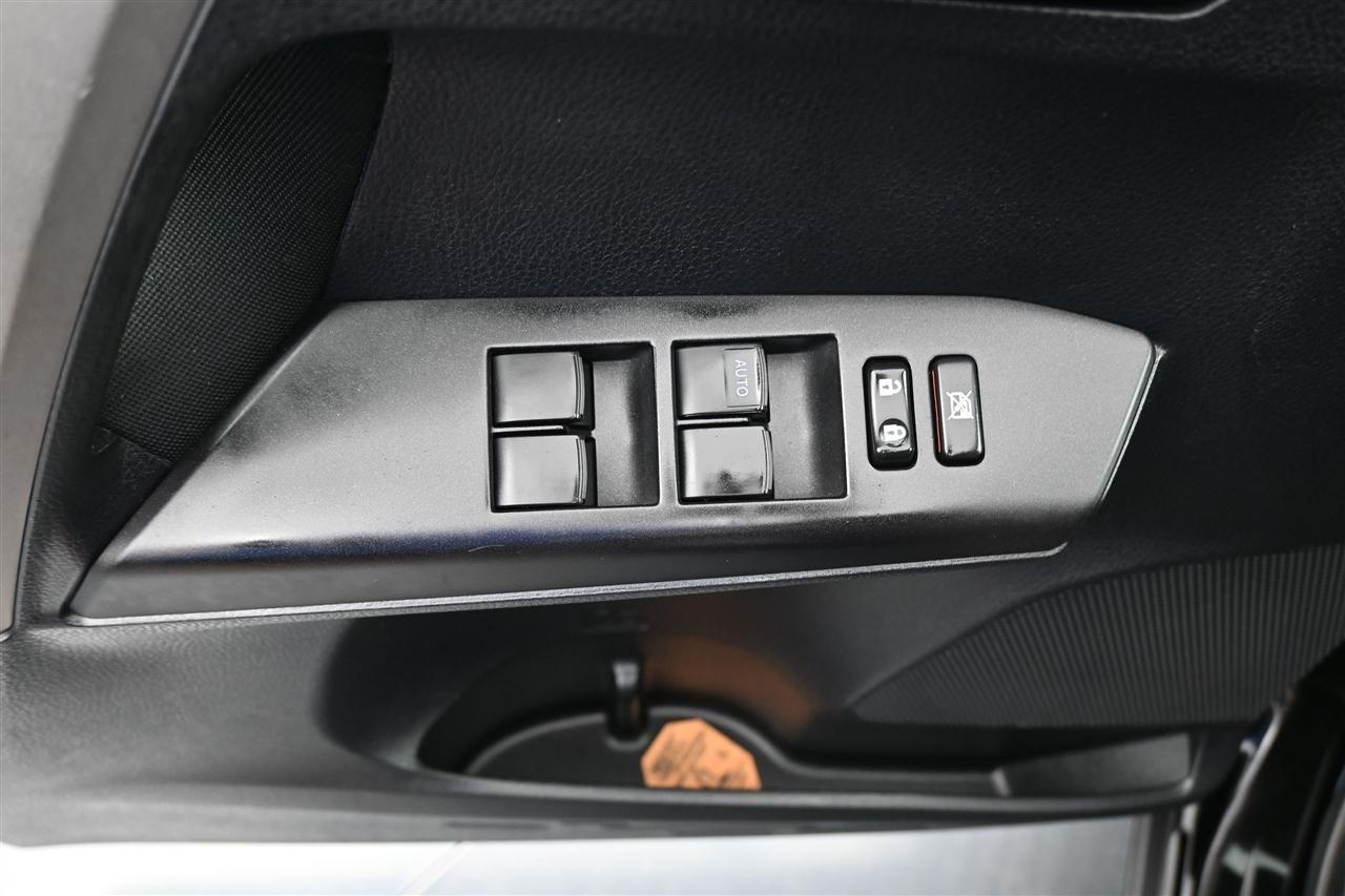 Toyota RAV4 LE AWD 2016
