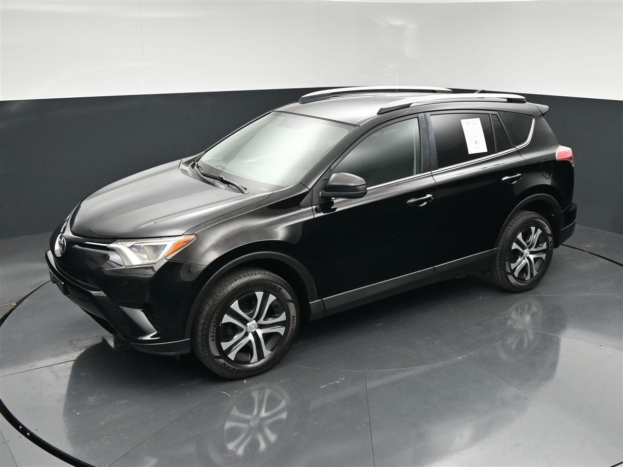 Toyota RAV4 LE AWD 2016