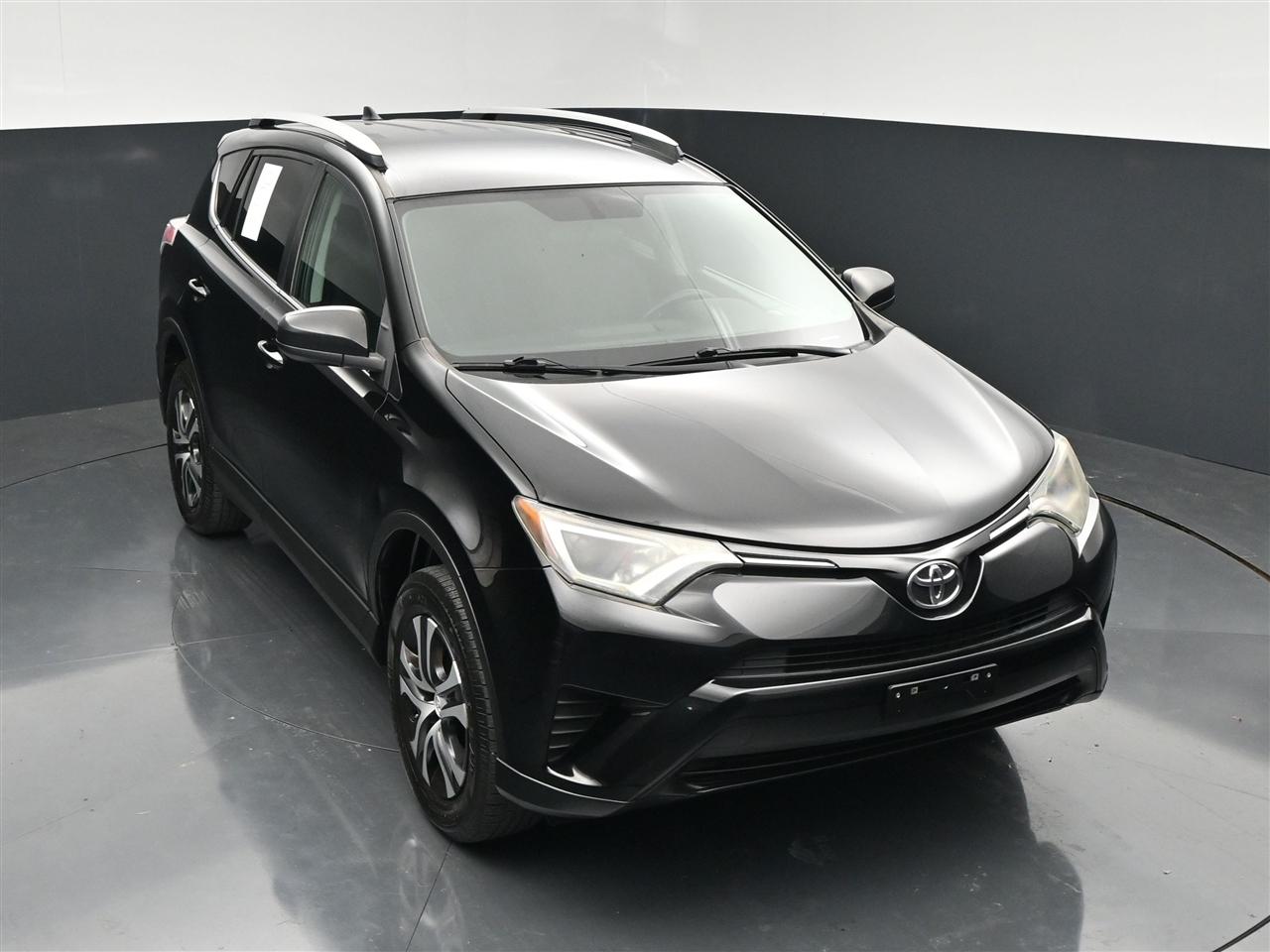 Toyota RAV4 LE AWD 2016