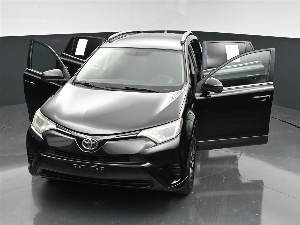 Toyota RAV4 LE AWD 2016