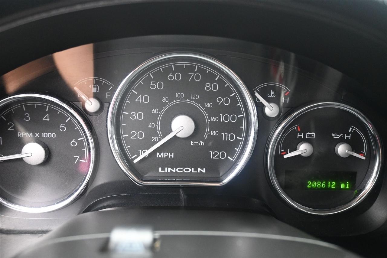 Lincoln Mark LT 4WD 2008