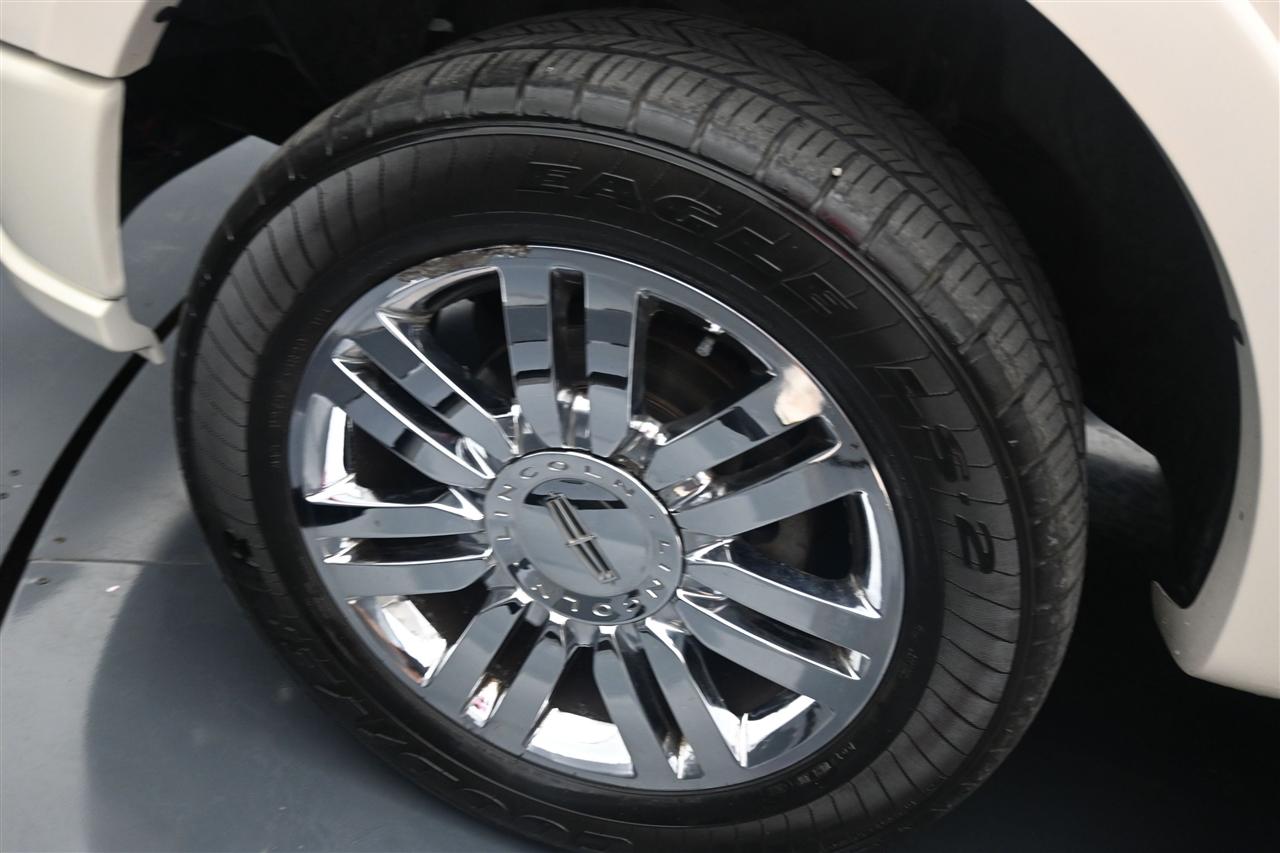Lincoln Mark LT 4WD 2008