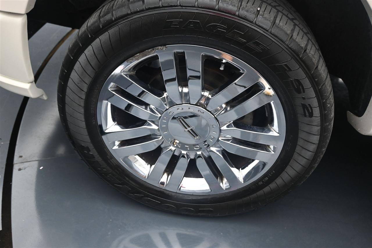 Lincoln Mark LT 4WD 2008
