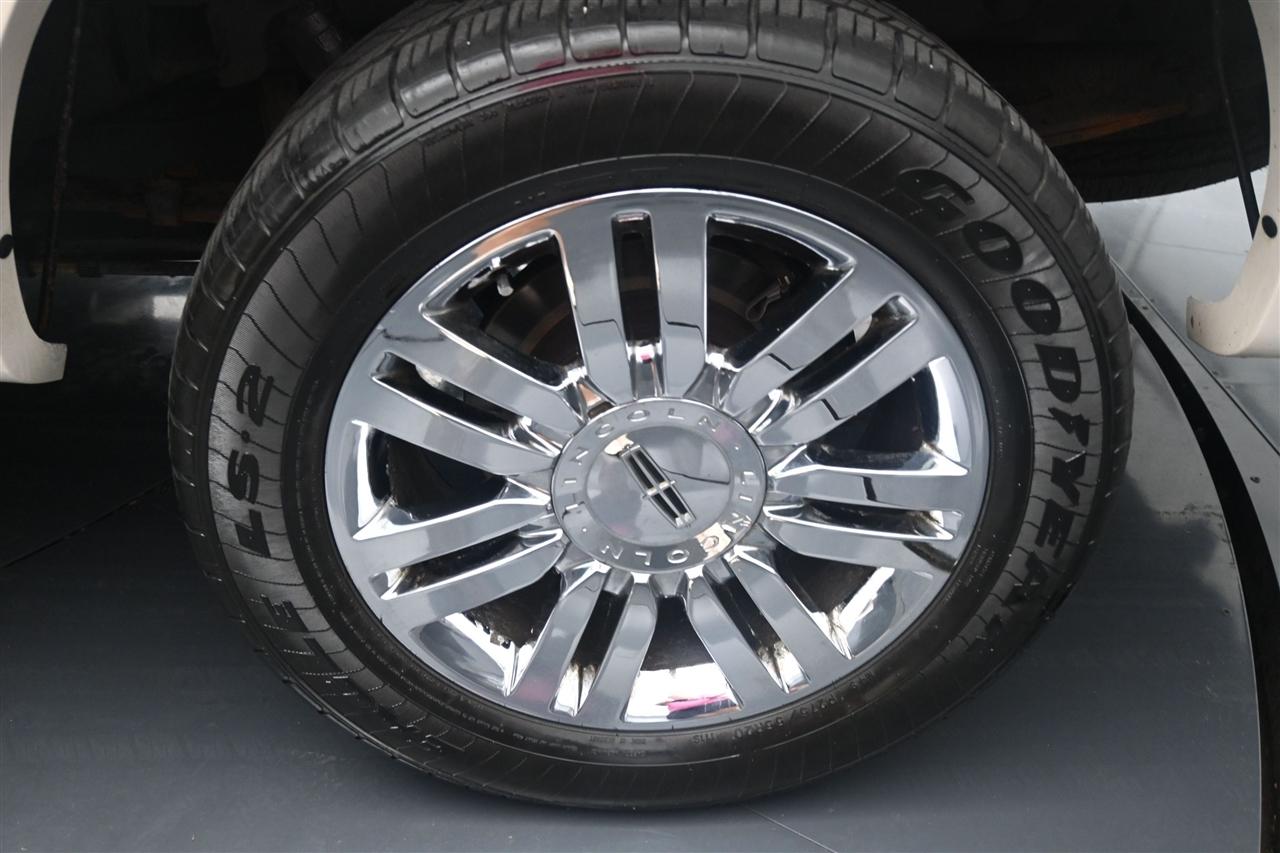 Lincoln Mark LT 4WD 2008