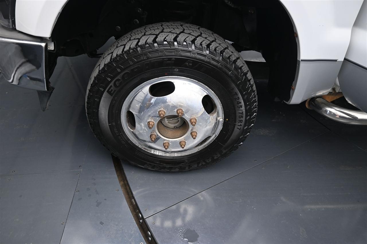 Ford F-350 SD XLT Crew Cab DRW 4WD 2008