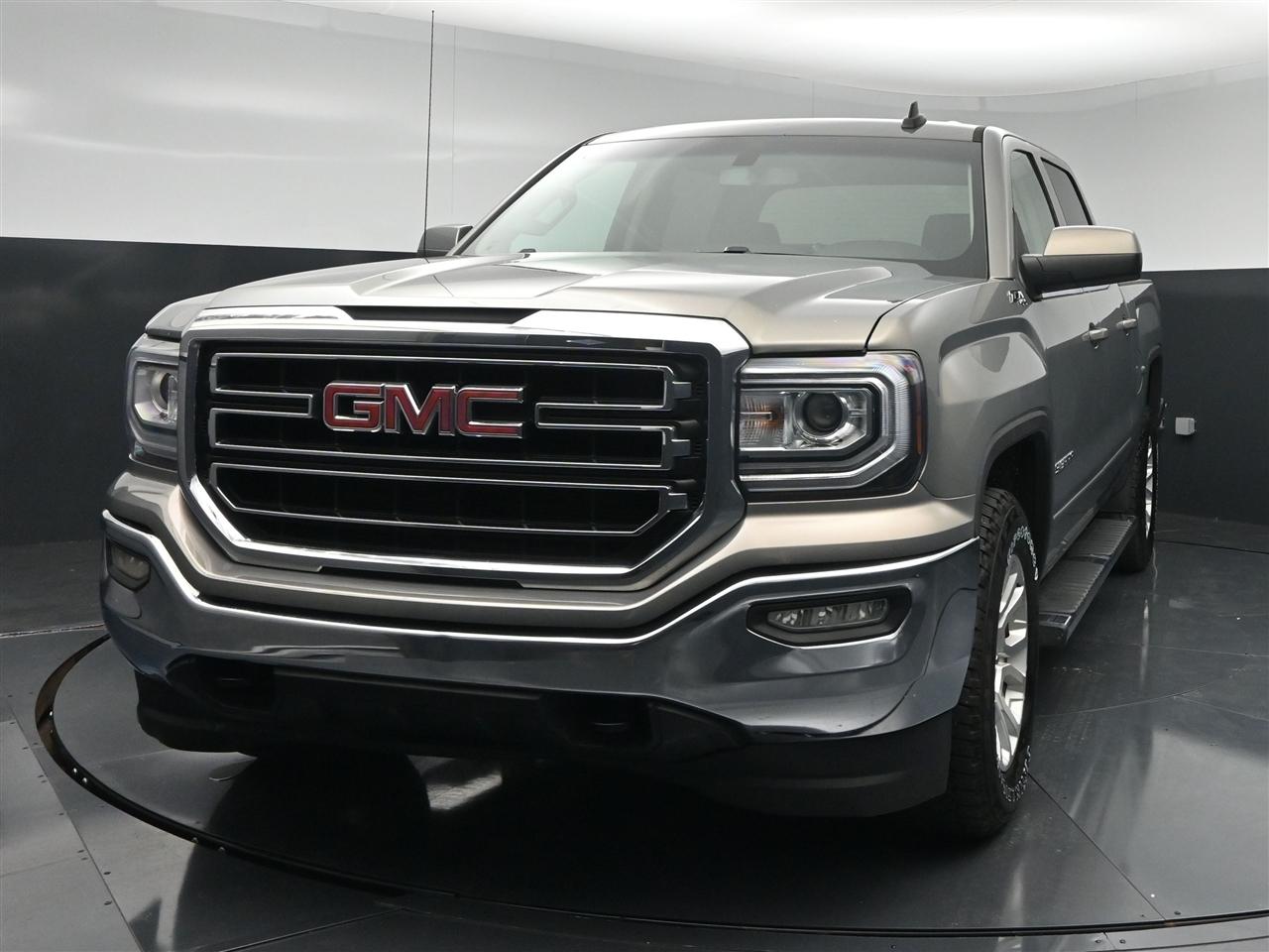 GMC Sierra 1500 SLE Crew Cab Long Box 4WD 2017