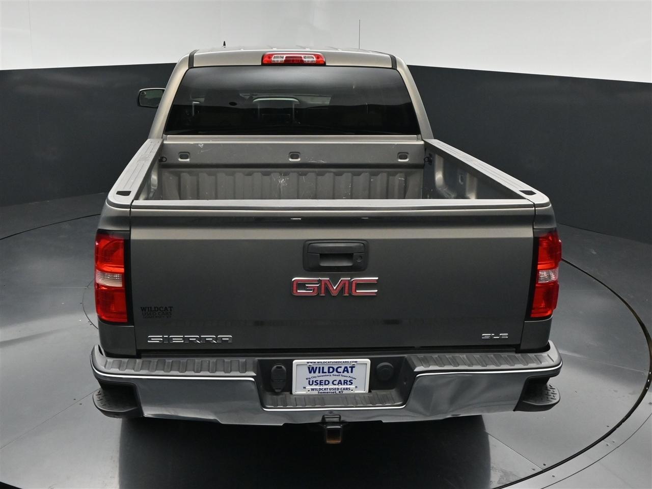 GMC Sierra 1500 SLE Crew Cab Long Box 4WD 2017