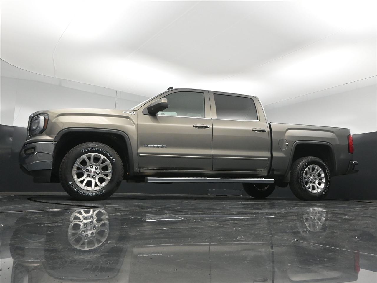 GMC Sierra 1500 SLE Crew Cab Long Box 4WD 2017