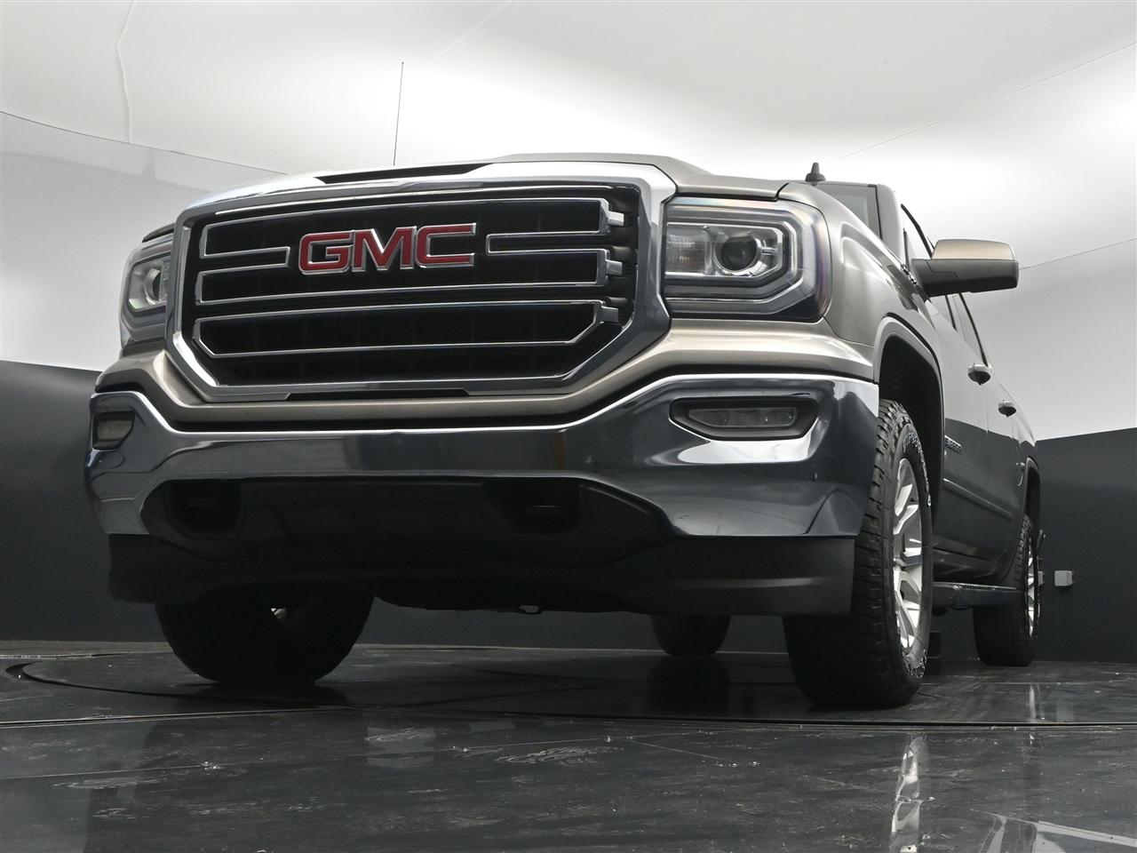 GMC Sierra 1500 SLE Crew Cab Long Box 4WD 2017