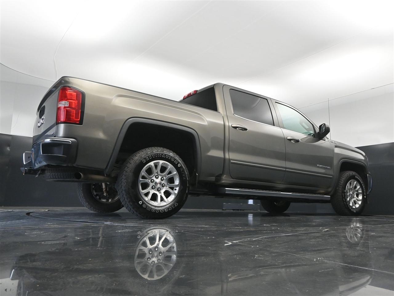 GMC Sierra 1500 SLE Crew Cab Long Box 4WD 2017