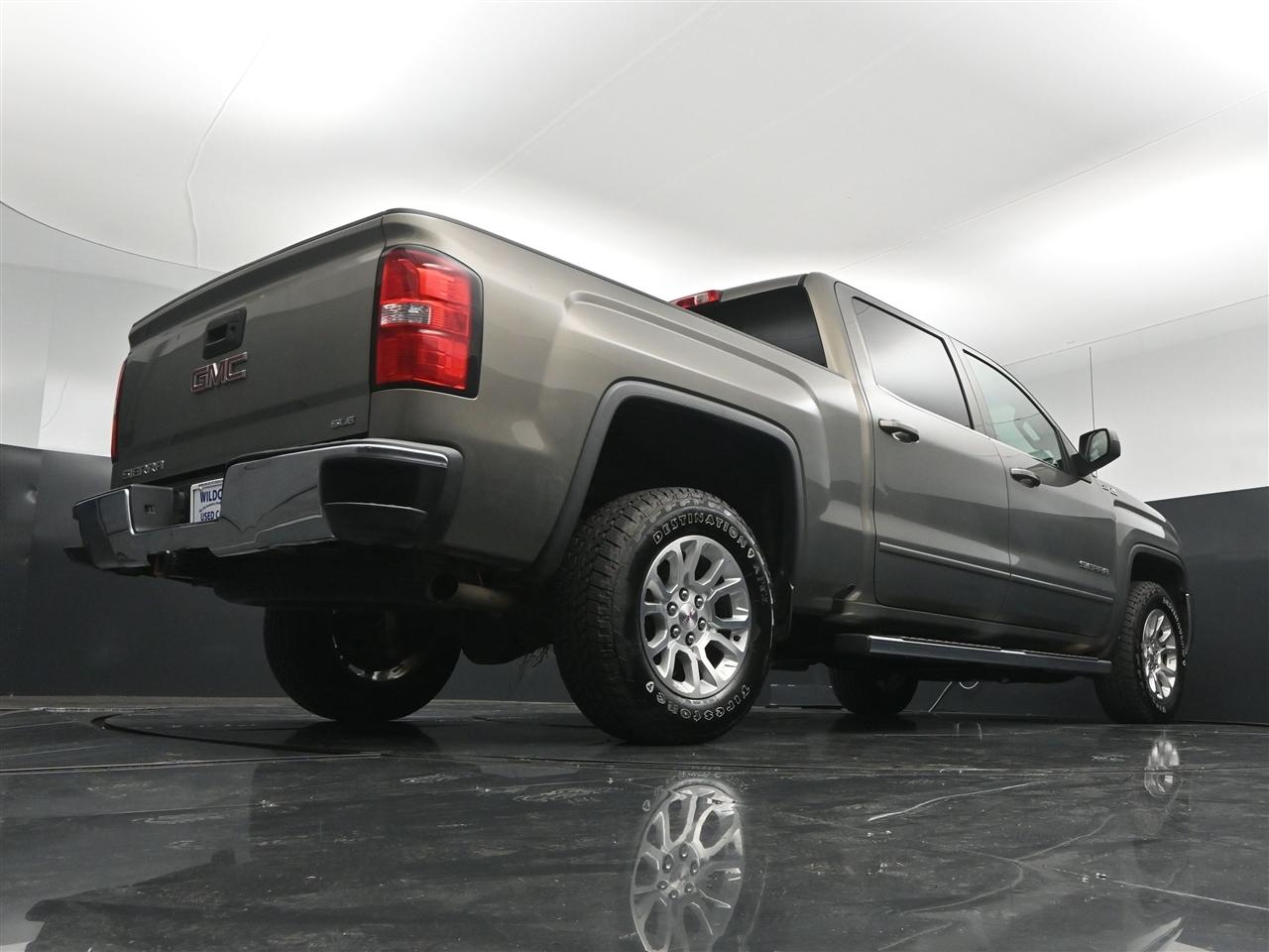 GMC Sierra 1500 SLE Crew Cab Long Box 4WD 2017