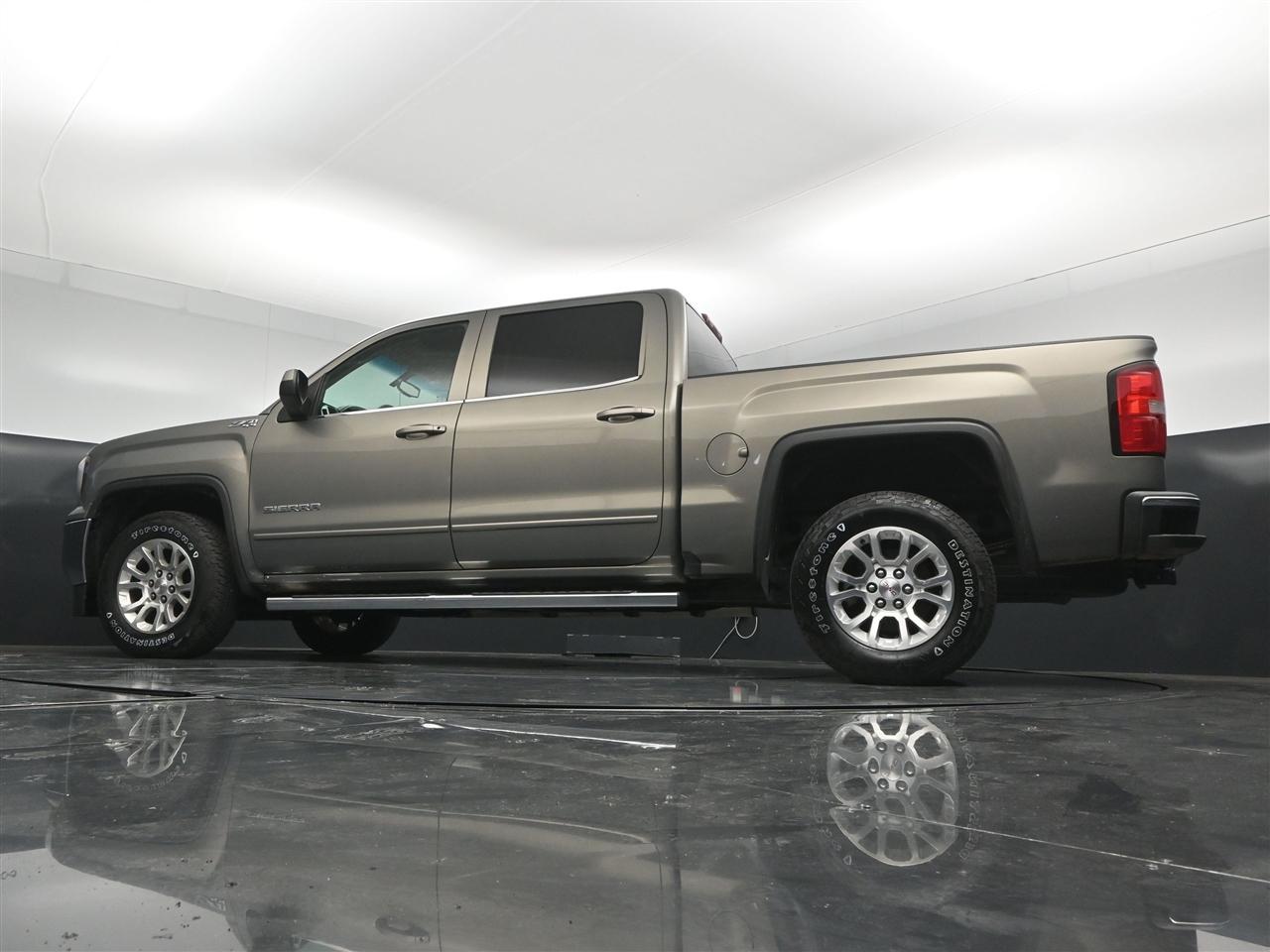 GMC Sierra 1500 SLE Crew Cab Long Box 4WD 2017