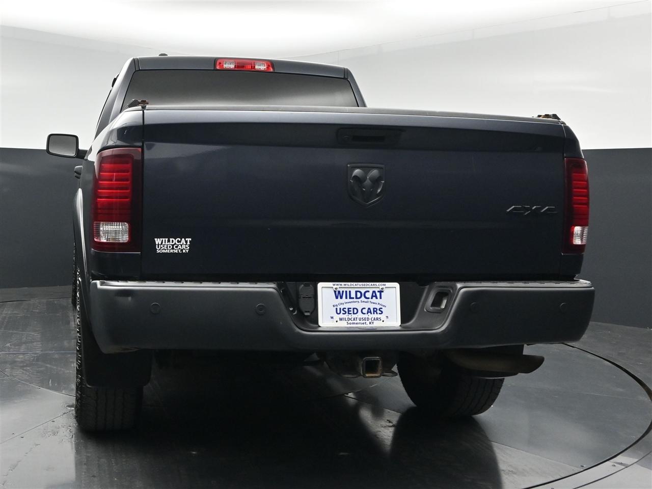 RAM 1500 SLT Quad Cab 4WD 2021